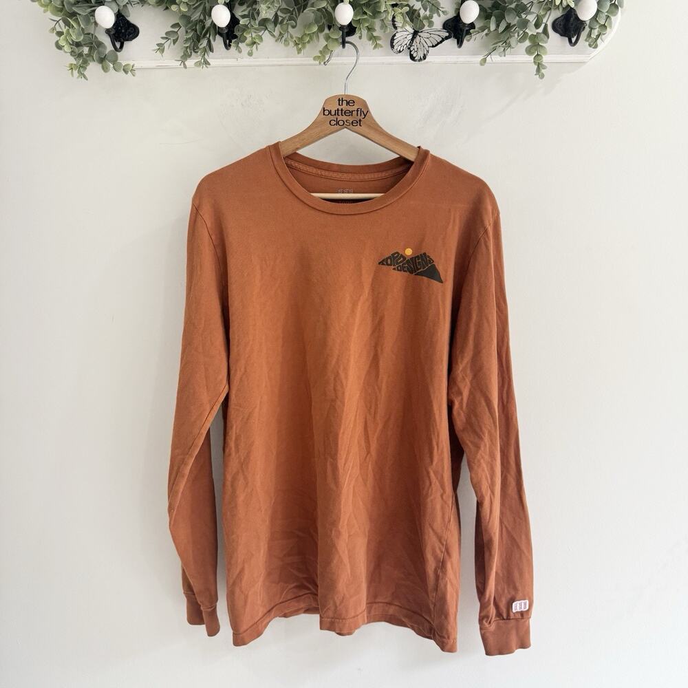 Men’s Topo Designe Graphic Long Sleeve Tee Medium KK4960